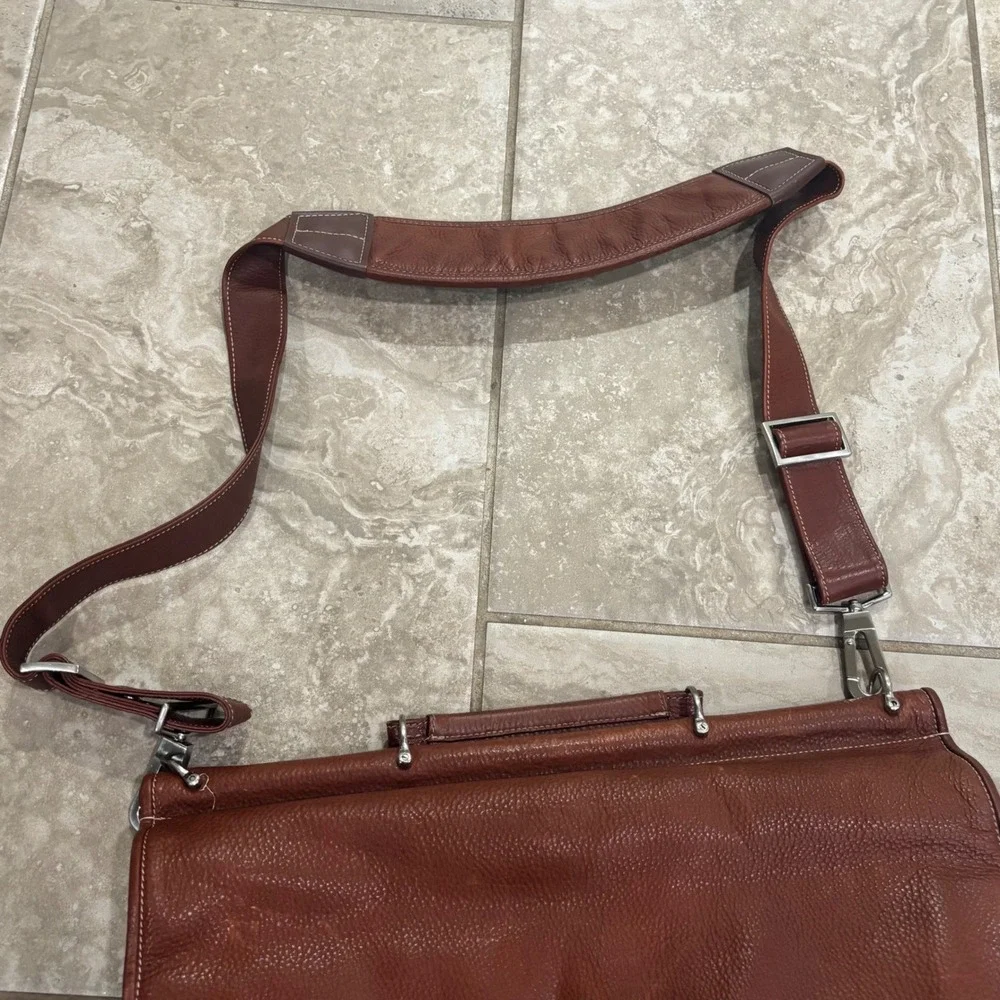 Johnston & Murphy Mens Brown Leather Briefcase Messenger Laptop Bag Turn Lock